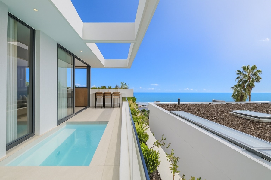 4 Bedroom Property for Sale in Fresnaye Western Cape
